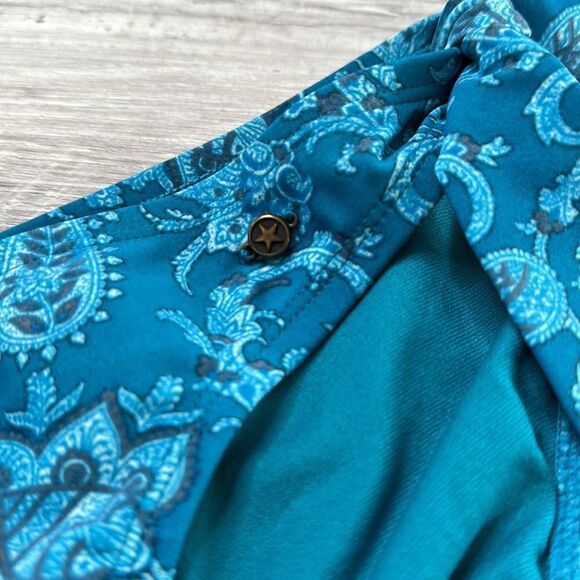 Converse, medium, bikini, bottoms, like NEW! - Picture 3 of 8